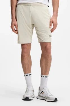 Active Schnell trocknende Shorts aus Stretch-Gewebe mit Taschen