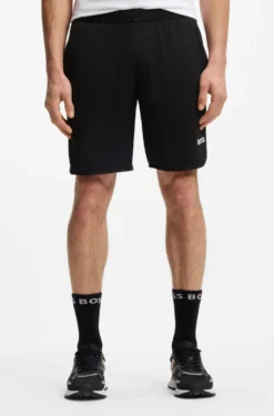 Active Schnell trocknende Shorts aus Stretch-Gewebe mit Taschen