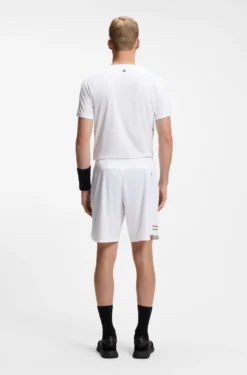 Active Shorts aus Stretch-Gewebe mit Taschen aus Mesh
