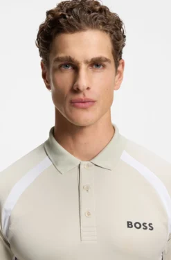 Active Slim-Fit Poloshirt aus schnell trocknendem Stretch-Gewebe