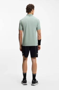 Active Slim-Fit Poloshirt aus schnell trocknendem Stretch-Gewebe