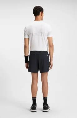 Active Tennis-Shorts aus schnell trocknendem Stretch-Gewebe