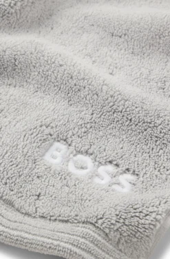 Badematte aus Baumwolle mit kontrastfarbener Logo-Stickerei