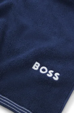 Badetuch aus Baumwolle mit kontrastfarbener Logo-Stickerei