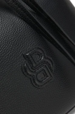 Beuteltasche aus genarbtem Kunstleder mit Double-B-Monogramm