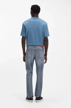 Blaue Tapered-Fit Jeans aus bequemem Stretch-Denim