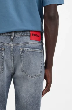 Blaue Tapered-Fit Jeans aus bequemem Stretch-Denim