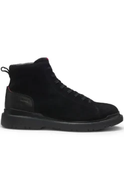 Boots aus Veloursleder mit Leder-Details