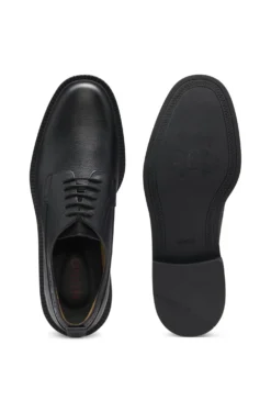 Derbys aus genarbtem Leder