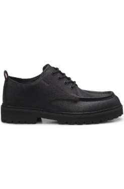 Derbys aus genarbtem Leder mit Profilsohle