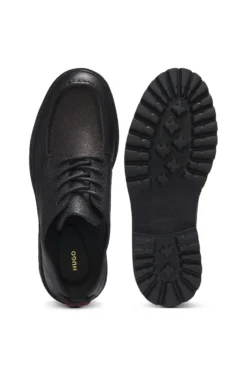 Derbys aus genarbtem Leder mit Profilsohle