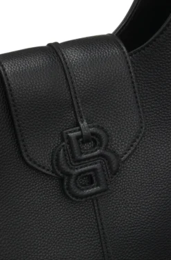 Genarbte Hobo Bag mit Double-B-Monogramm