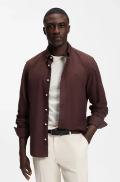 Gürtel aus italienischem Leder mit gebürsteten Metalldetails