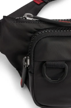 Gürteltasche mit Logo-Label aus Gummi