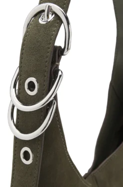 Hobo Bag aus Kunst-Veloursleder mit Metalldetails