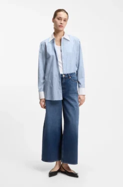 Jeans aus festem blauem Denim mit weitem Beinverlauf