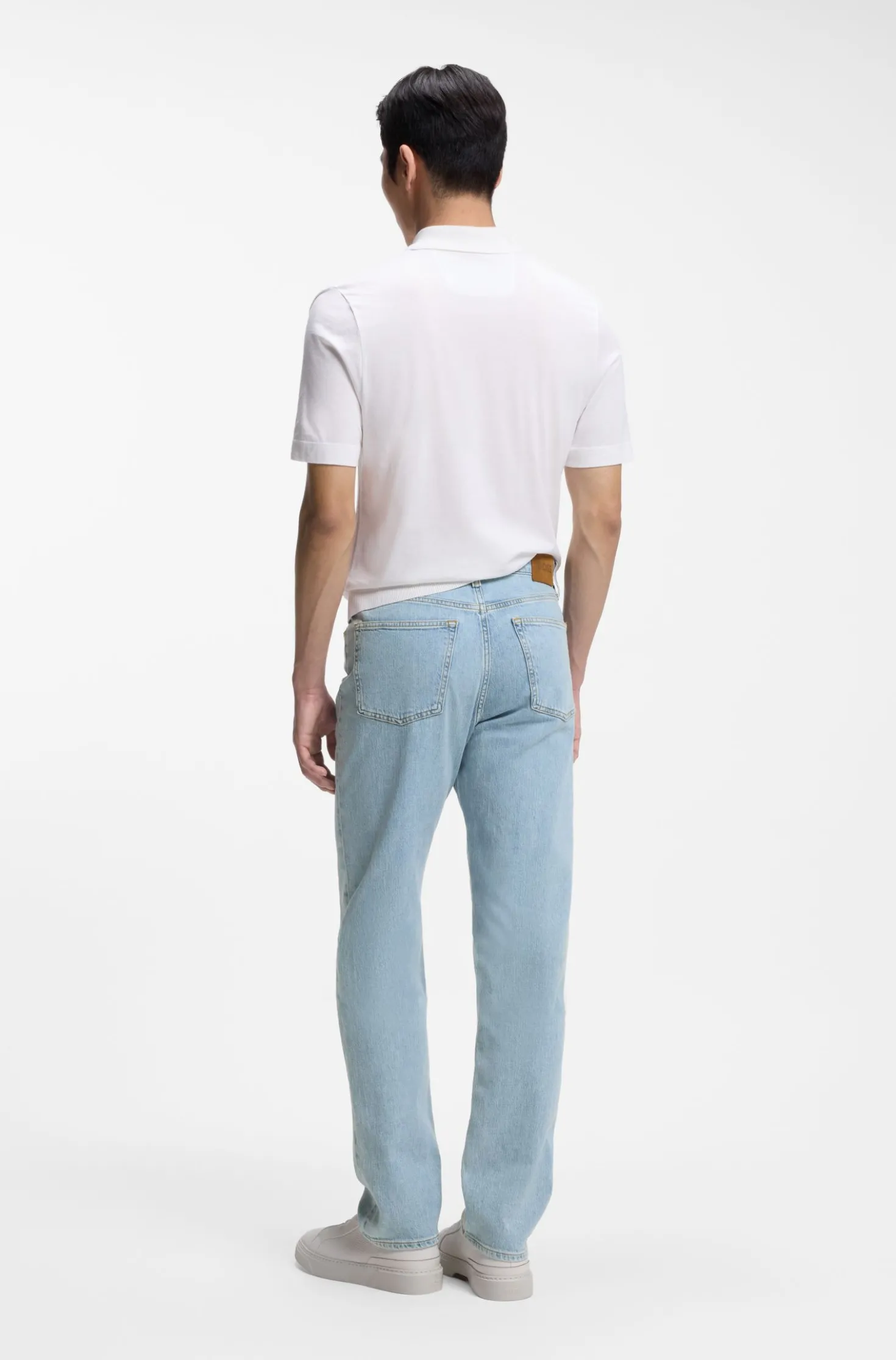 Jeans aus leuchtend blauem Stretch-Denim