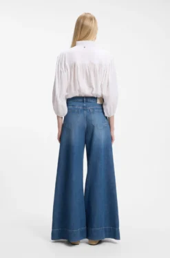 Jeans mit weitem Beinverlauf und hohem Bund in Vintage-Waschung