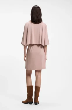 Jersey-Kleid mit Gürtel und Cape-Optik