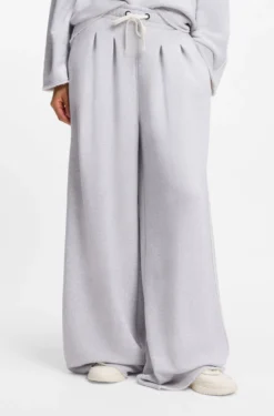 Jogginghose aus Baumwoll-Mix mit weitem Beinverlauf