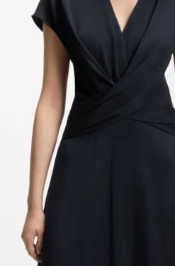 Kleid aus Stretch-Gewebe in Wickeloptik