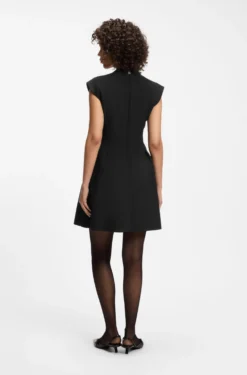 Kleid mit Cap-Ärmeln und Plissee-Details