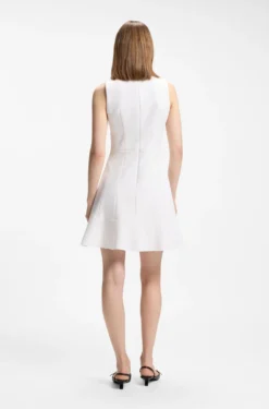Kleid mit V-Ausschnitt und Naht-Details