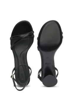Ledersandalen mit Blockabsatz und Riemchen