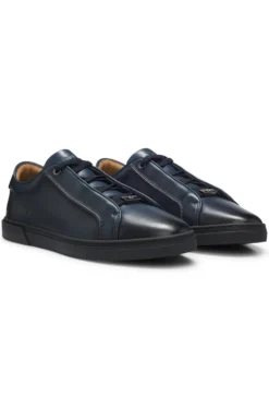 Low-Top-Sneakers aus gebürstetem Premium-Leder