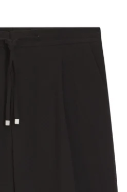 Modern-Fit Hose aus Stretch-Baumwolle mit Seersucker-Struktur