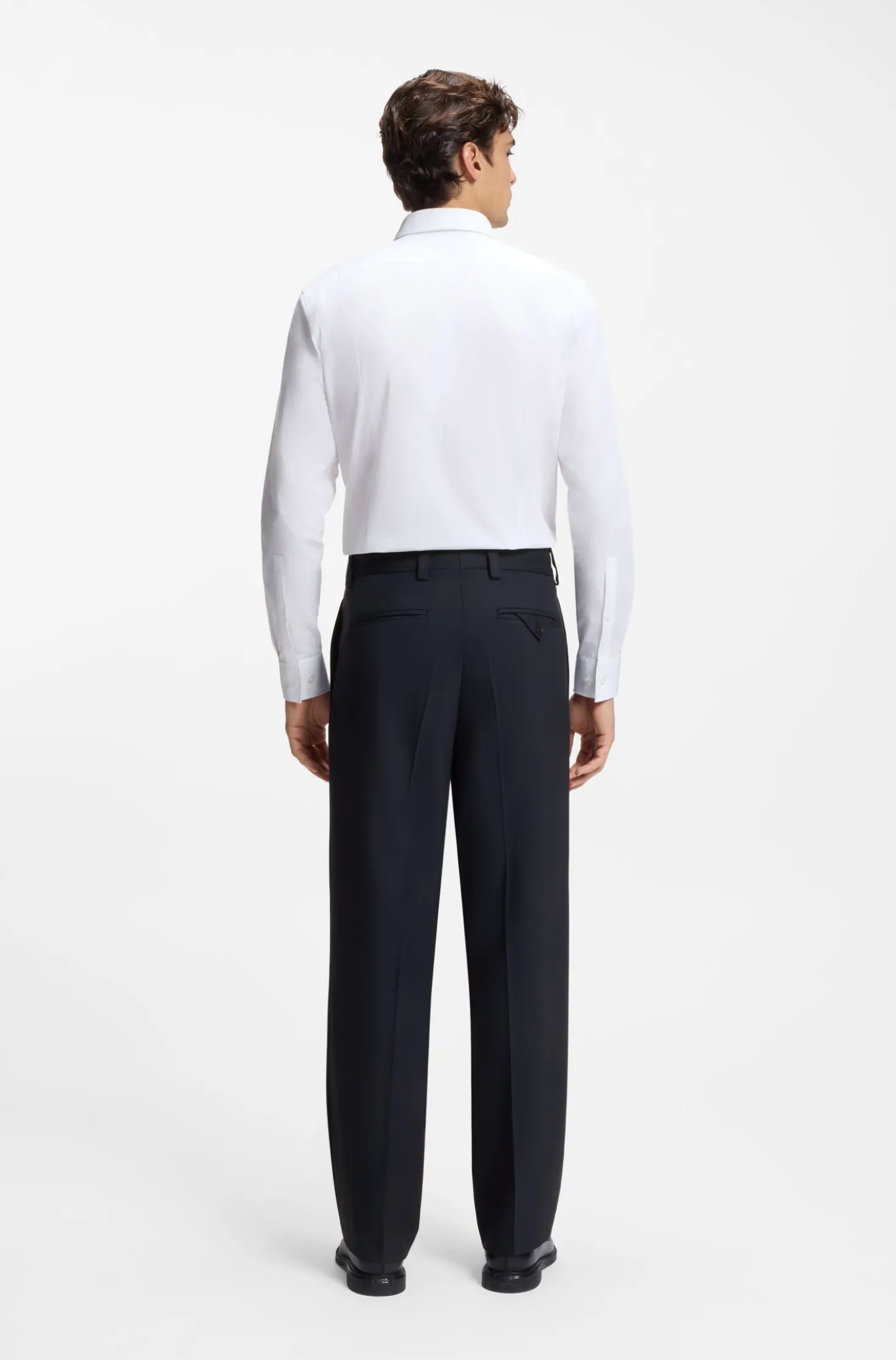 Modern-Fit Hose aus Stretch-Twill mit Bügelfalten