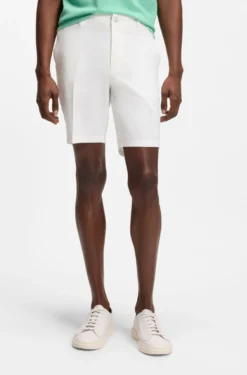 Modern-Fit Shorts aus Stretch-Baumwolle