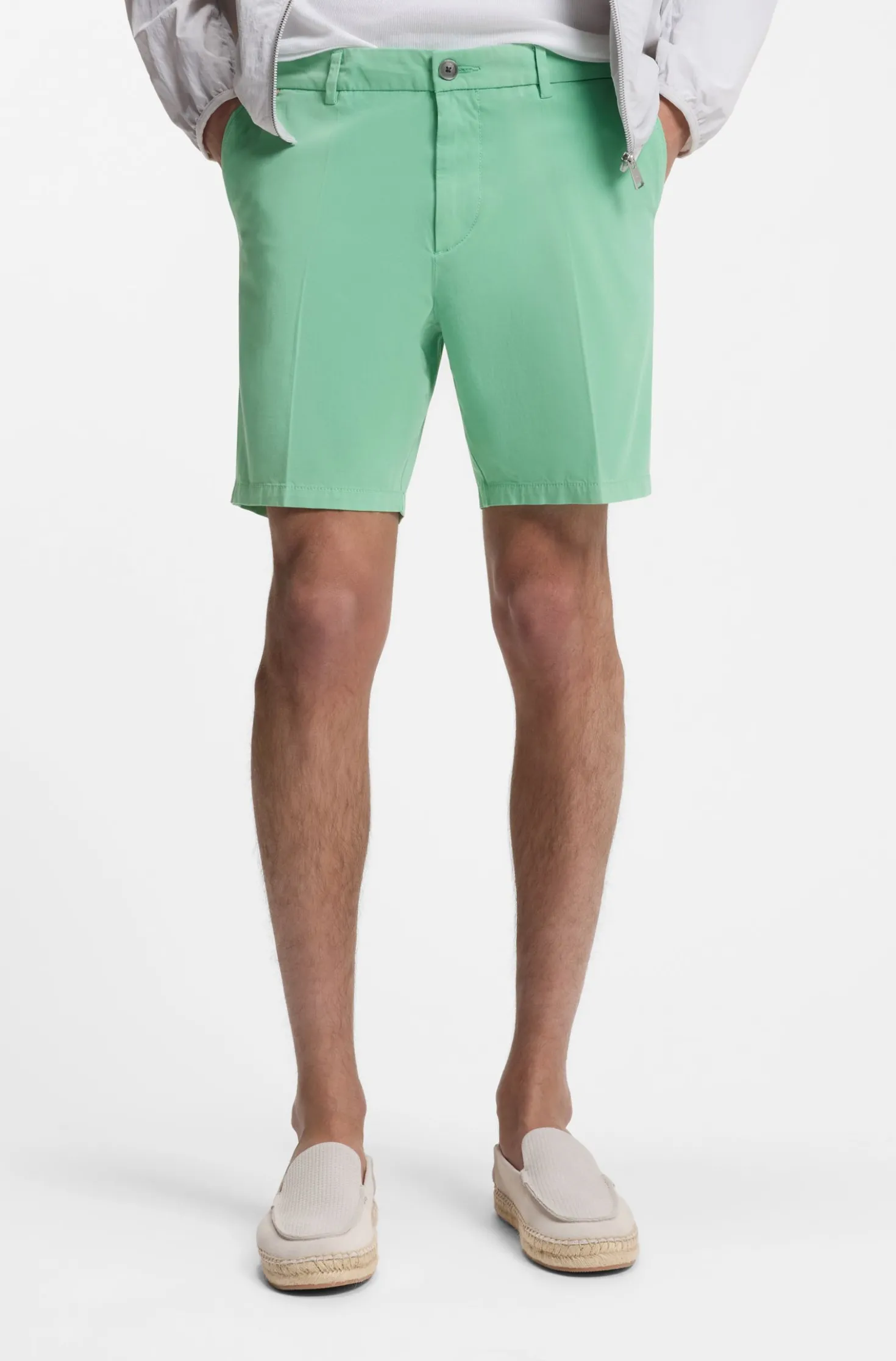 Modern-Fit Shorts aus Stretch-Baumwolle