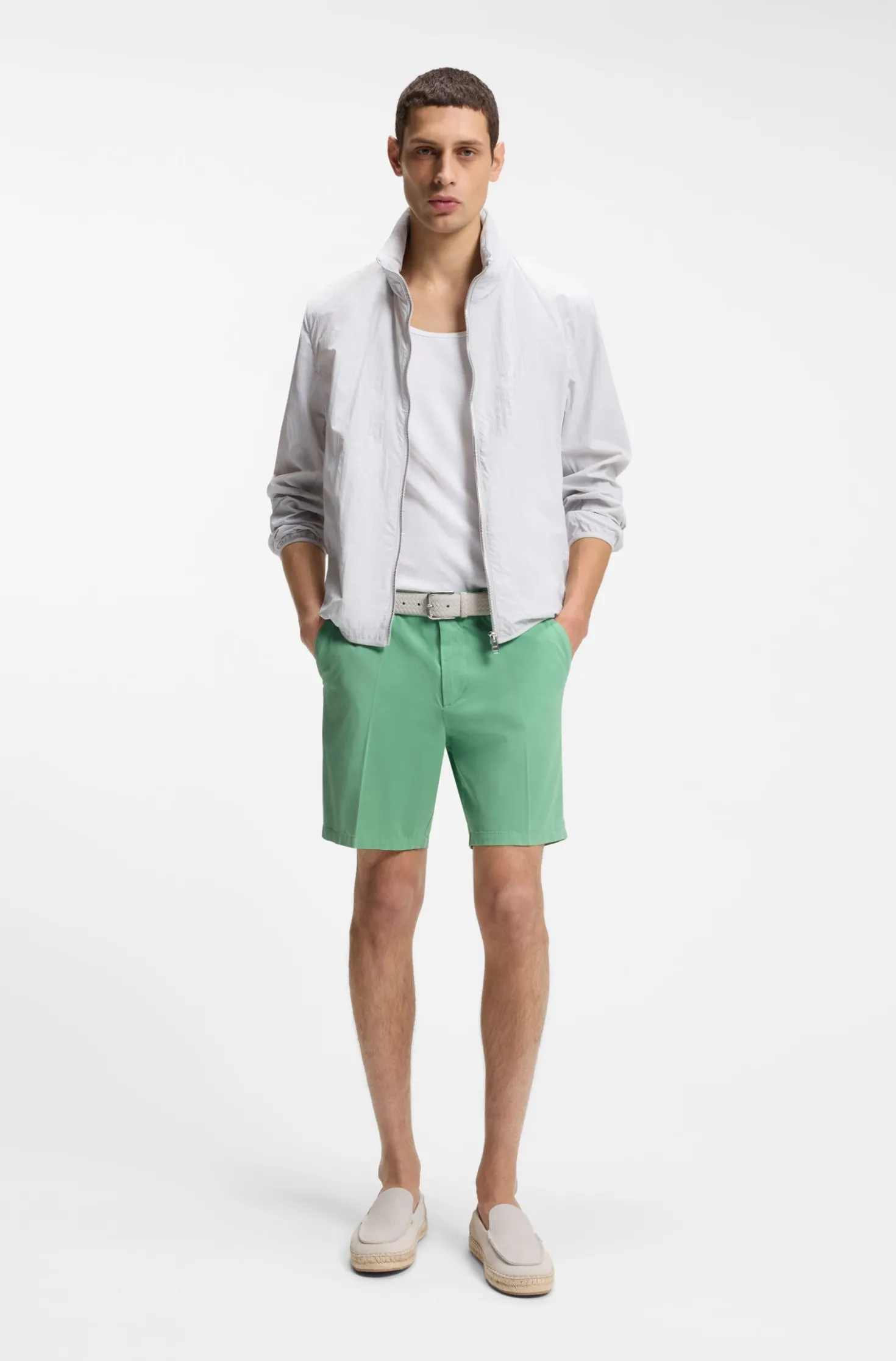 Modern-Fit Shorts aus Stretch-Baumwolle