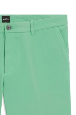 Modern-Fit Shorts aus Stretch-Baumwolle
