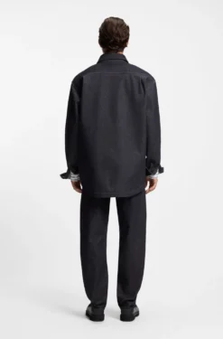Oversized Hemd aus schwerem dunkelblauem Denim