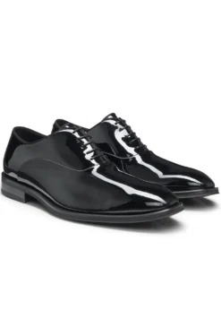 Oxford-Schuhe aus Kunstleder in Lack-Optik