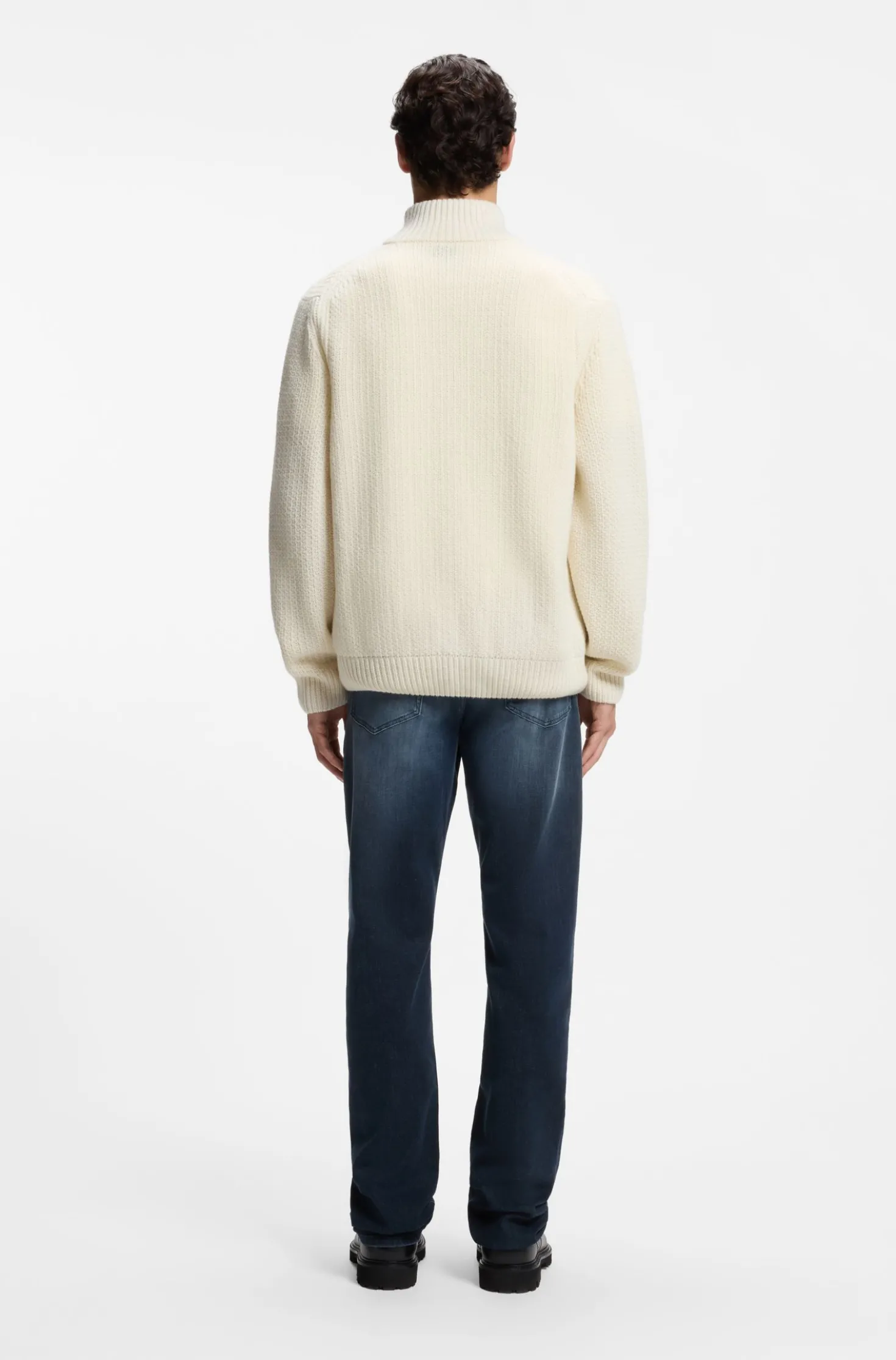 Pullover mit Troyerkragen und Strickstruktur