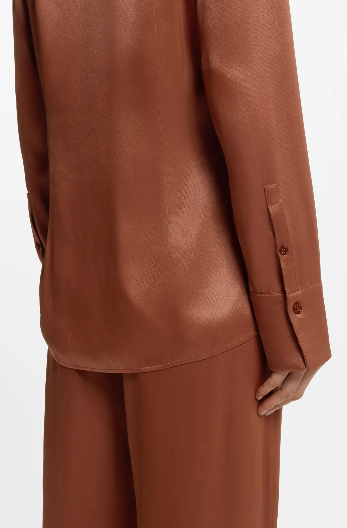 Regular-Fit Bluse aus softem, glänzendem Gewebe