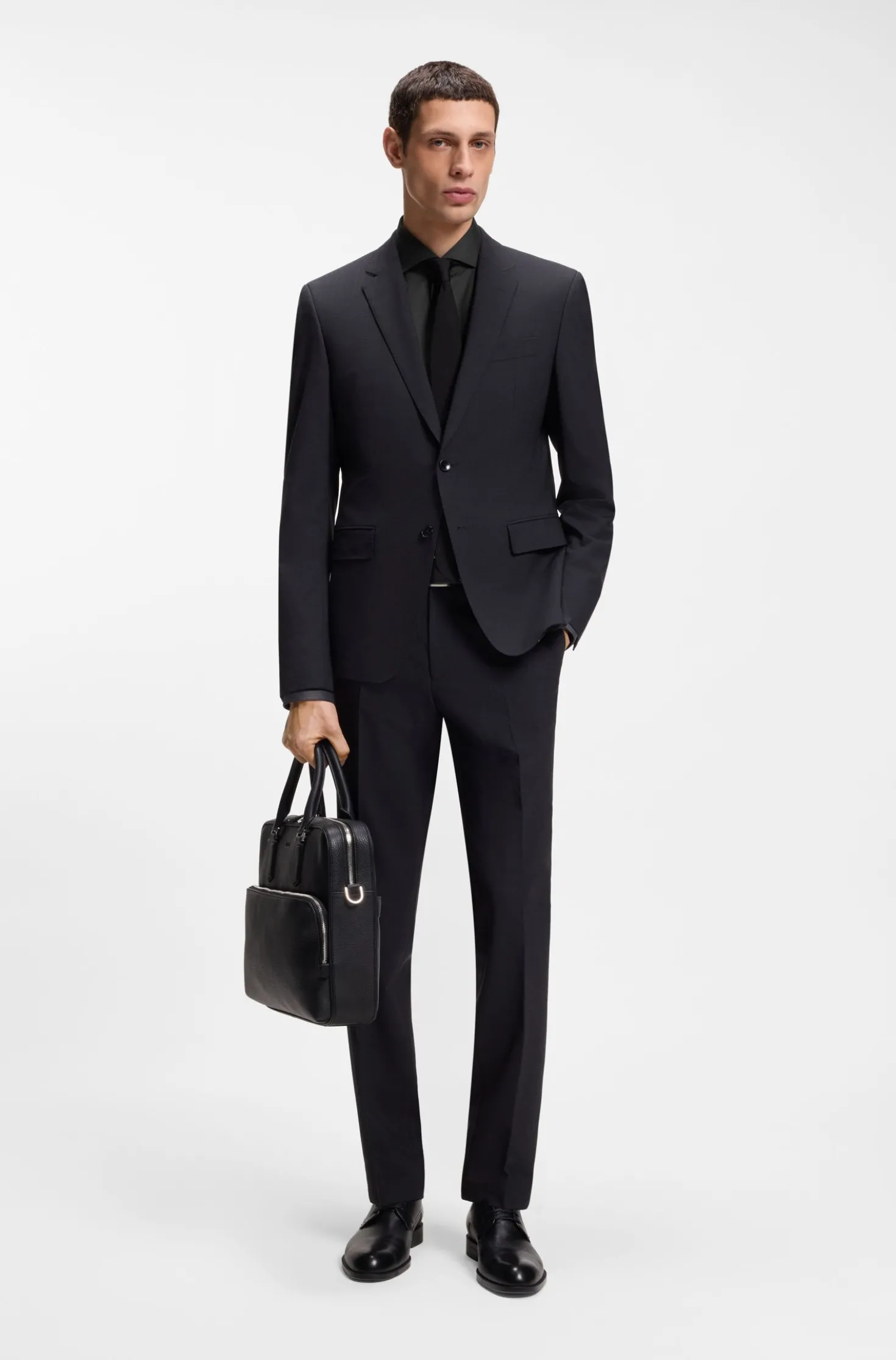 Regular-Fit Hemd aus elastischem Baumwoll-Twill mit bügelleichtem Finish