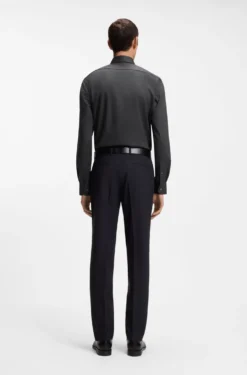 Regular-Fit Hemd aus elastischem Baumwoll-Twill mit bügelleichtem Finish