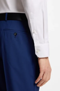 Regular-Fit Hemd aus elastischem Baumwoll-Twill mit bügelleichtem Finish