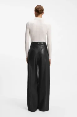 Regular-Fit Hose aus Kunstleder