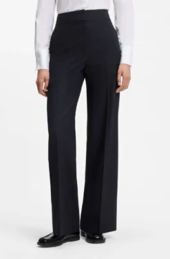 Regular-Fit Hose aus Stretch-Gewebe mit weitem Bein