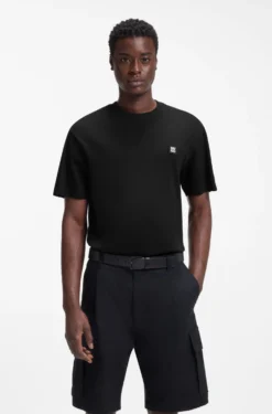 Relaxed-Fit T-Shirt aus Interlock-Baumwolle mit bestickten Schultern