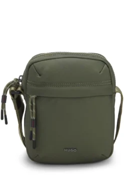 Reporter-Tasche aus Twill mit metallenem Logo-Schriftzug