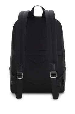 Rucksack mit silberfarbenen Details