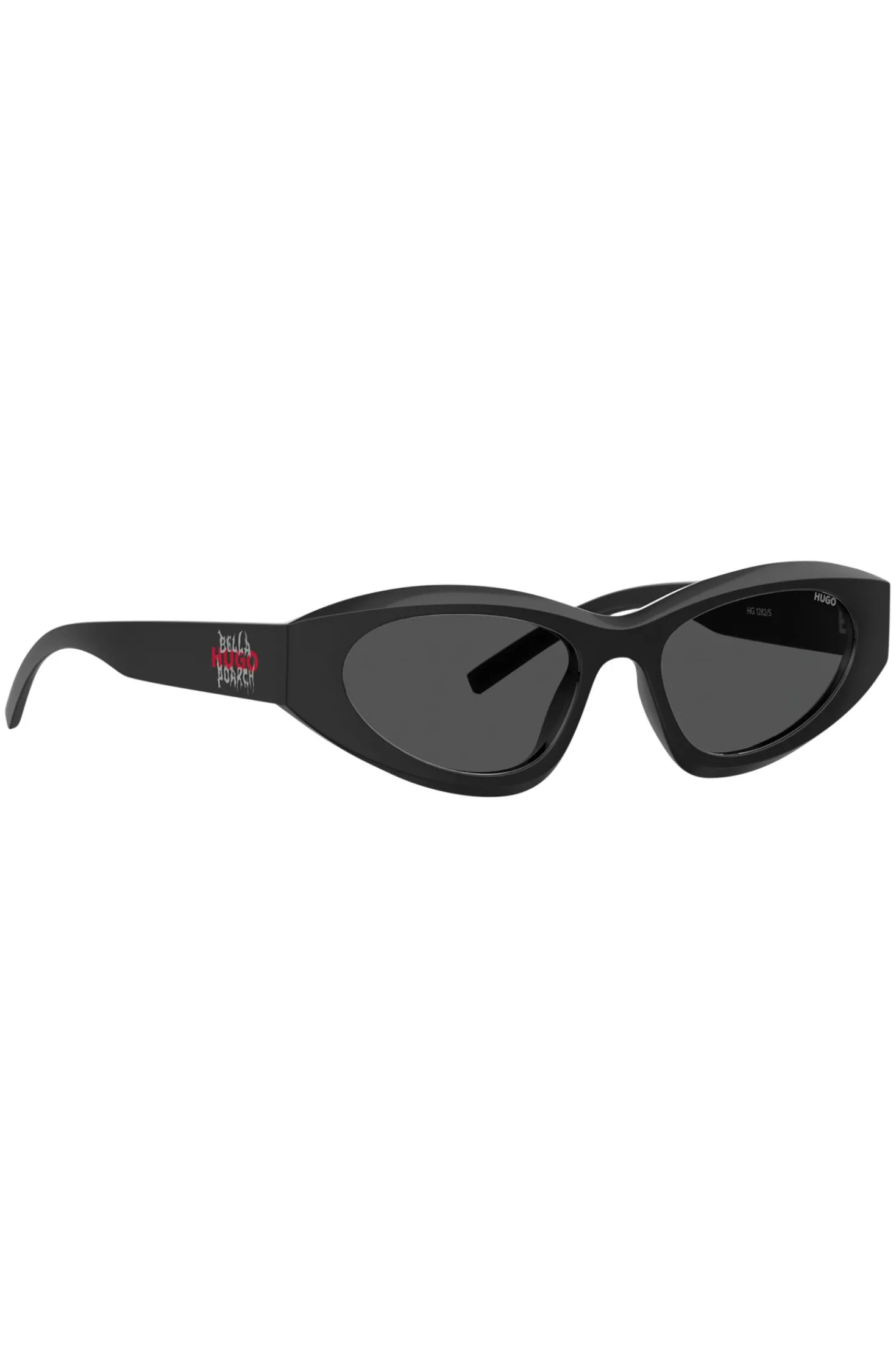 Schwarze HUGO x Bella Poarch Sonnenbrille mit speziellem Branding
