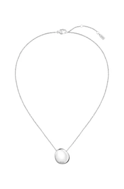 Silberfarbene Halskette mit kieselförmigem Logo-Anhänger