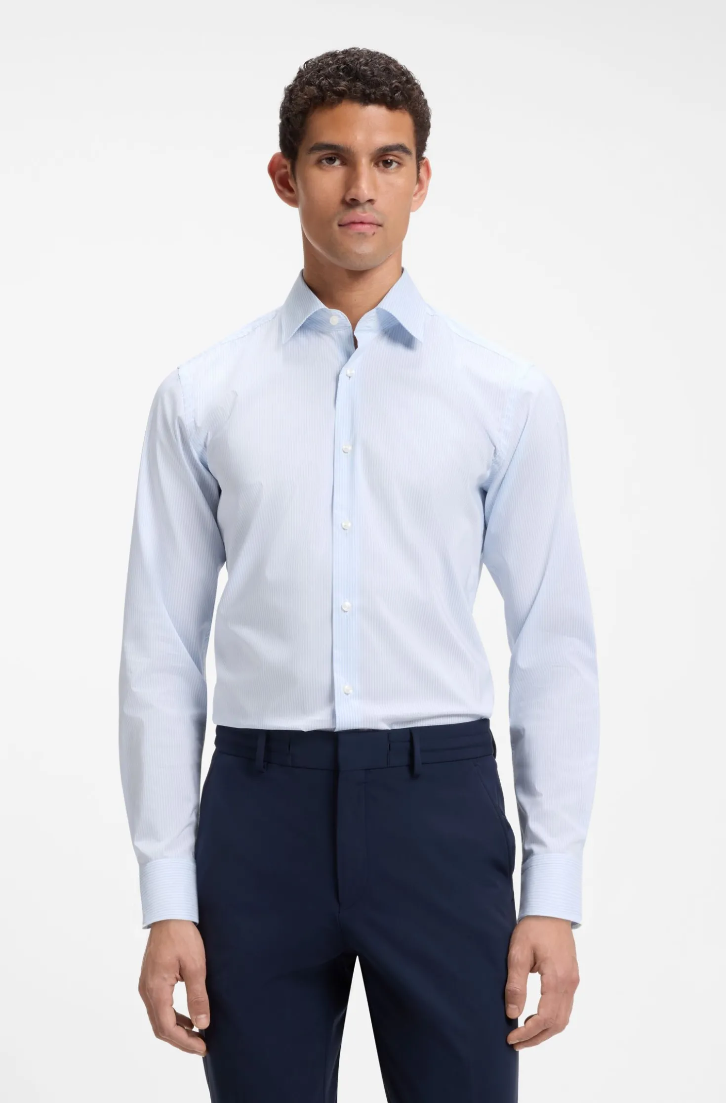 Slim-Fit Hemd aus Baumwoll-Mix mit Popeline-Struktur und Streifen-Dessin